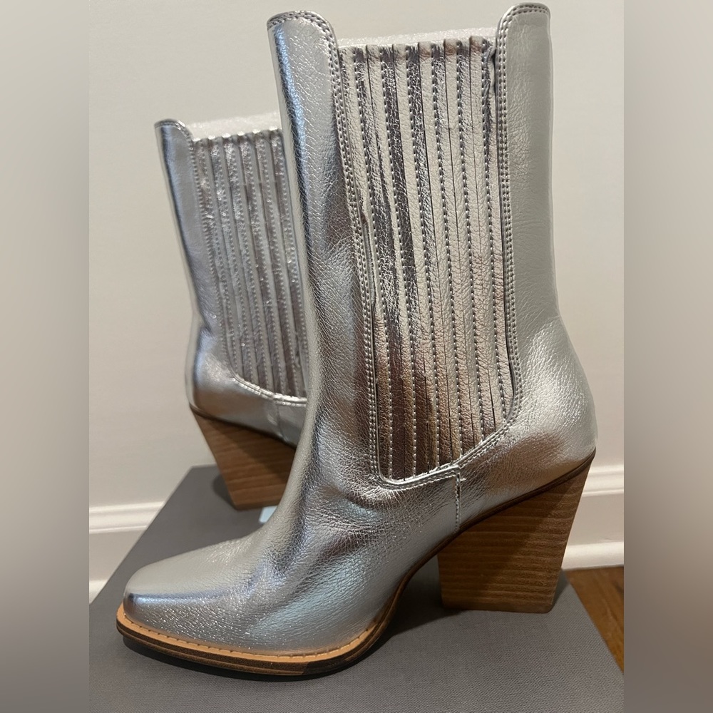 NWT - Chinese Laundry Cali Western Boot Silver - Picture 6 of 6